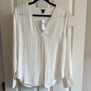 Ann Taylor Winter White Long Sleeve Blouse NWT